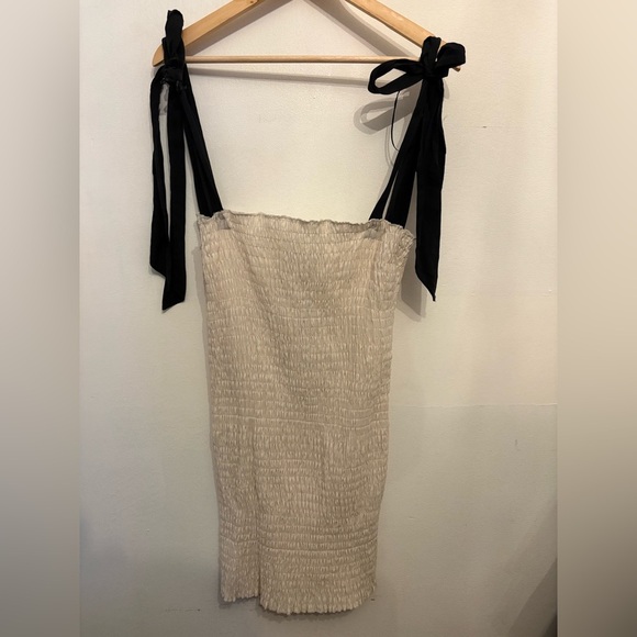 Zara Dresses & Skirts - Zara Strapless Cream and Black Dress